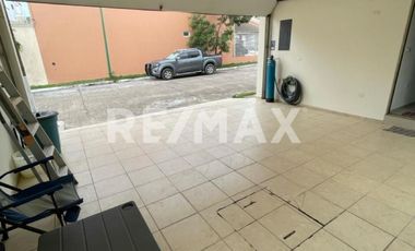 Casa en Venta  - (3)