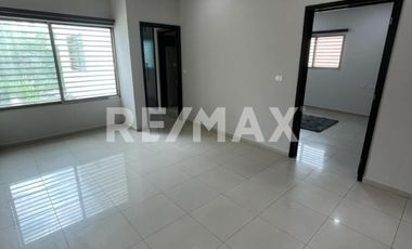 Casa en Venta  - (3)