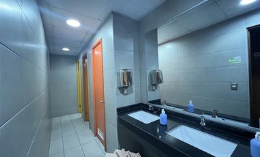 Oficina en Arriendo en Av. Las Condes / Las Tranqueras