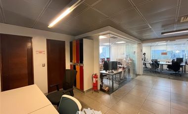 Oficina en Arriendo en Av. Las Condes / Las Tranqueras