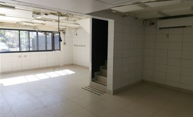 Local Comercial en Arriendo en Manquehue Norte/ Rotonda