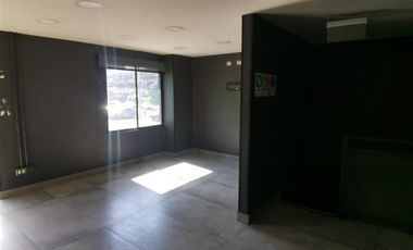 Local Comercial en Arriendo en Manquehue Norte/ Rotonda