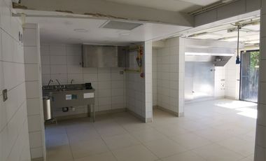 Local Comercial en Arriendo en Manquehue Norte/ Rotonda