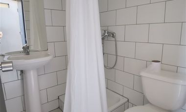 Local Comercial en Arriendo en Manquehue Norte/ Rotonda