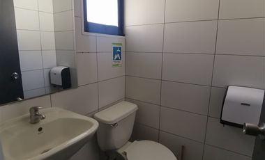 Local Comercial en Arriendo en Manquehue Norte/ Rotonda