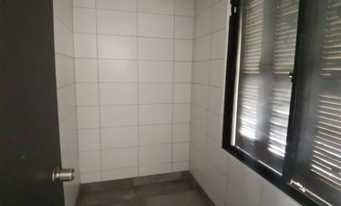 Local Comercial en Arriendo en Manquehue Norte/ Rotonda