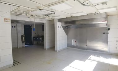 Local Comercial en Arriendo en Manquehue Norte/ Rotonda