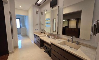 Residencia en venta en Lomas de Tecamachalco, casa 1