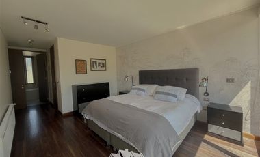 Casa en Arriendo en camino la laguna con camino del sol