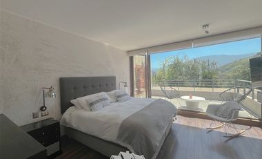 Casa en Arriendo en camino la laguna con camino del sol