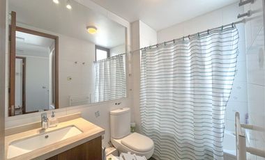 Casa en Arriendo en camino la laguna con camino del sol