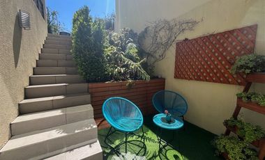 Casa en Arriendo en camino la laguna con camino del sol