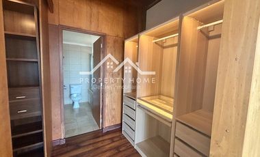 CASA 4 DORM + ESCRITORIO + SERVICIO LA RESERVA