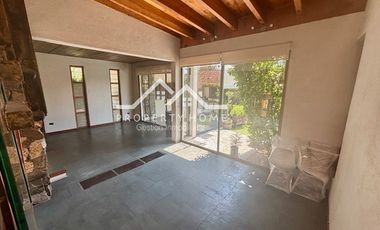 CASA 4 DORM + ESCRITORIO + SERVICIO LA RESERVA