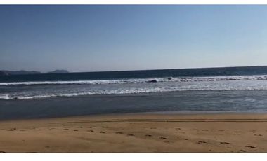 TERRENO A ORILLA DE PLAYA EN LA MEJOR ZONA DE MANZANILLO