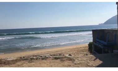 TERRENO A ORILLA DE PLAYA EN LA MEJOR ZONA DE MANZANILLO