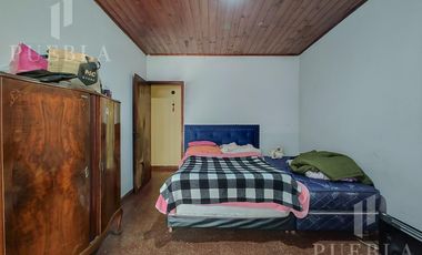 VENTA DE DOS CASAS EN EL MISMO TERRENO!! JOSE MARMOL KING AL 800