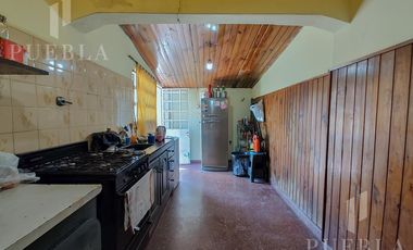 VENTA DE DOS CASAS EN EL MISMO TERRENO!! JOSE MARMOL KING AL 800