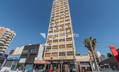Venta/Alquiler departamento 2 ambientes con cochera en Ramos Mejía.