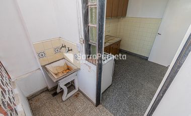 Venta/Alquiler departamento 2 ambientes con cochera en Ramos Mejía.
