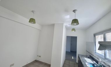 TRES AMBIENTES COCHERA, BALCON, SUM