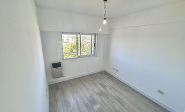 TRES AMBIENTES COCHERA, BALCON, SUM