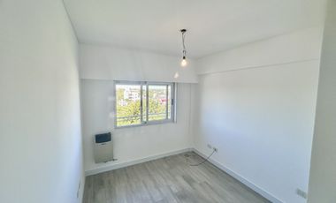 TRES AMBIENTES COCHERA, BALCON, SUM