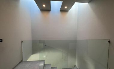 RENTA DE CASA EN PUNTO SUR ESTE