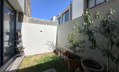 RENTA DE CASA EN PUNTO SUR ESTE