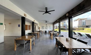 RENTA DE CASA EN PUNTO SUR ESTE