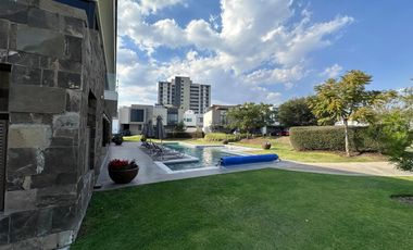 RENTA DE CASA EN PUNTO SUR ESTE