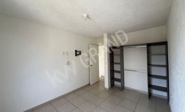 Casa en renta con jardín excedente en Somos Residencial