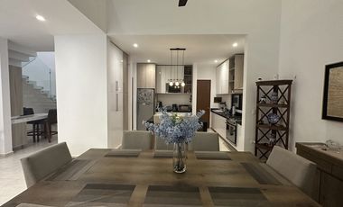 Casa en Venta en Privada Gran Valle Cholul | 3 habitaciones + cuarto de servicio