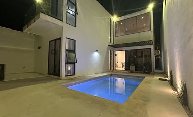 Casa en Venta en Privada Gran Valle Cholul | 3 habitaciones + cuarto de servicio