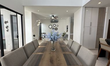 Casa en Venta en Privada Gran Valle Cholul | 3 habitaciones + cuarto de servicio