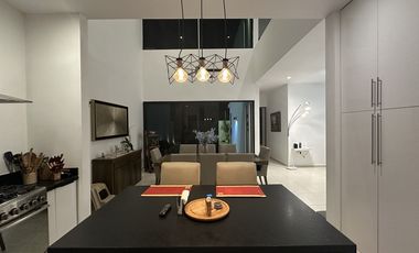 Casa en Venta en Privada Gran Valle Cholul | 3 habitaciones + cuarto de servicio