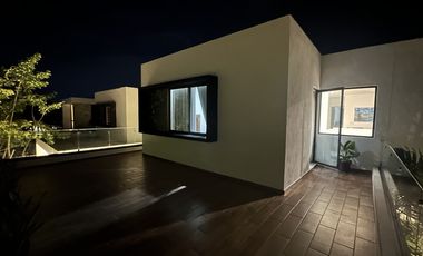 Casa en Venta en Privada Gran Valle Cholul | 3 habitaciones + cuarto de servicio