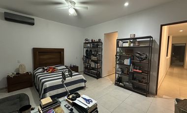 Casa en Venta en Privada Gran Valle Cholul | 3 habitaciones + cuarto de servicio