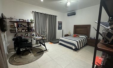 Casa en Venta en Privada Gran Valle Cholul | 3 habitaciones + cuarto de servicio