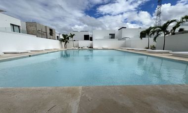 CASA EN RENTA MERIDA, CHOLUL, PRIVADA OASIS, DISPONIBLE.