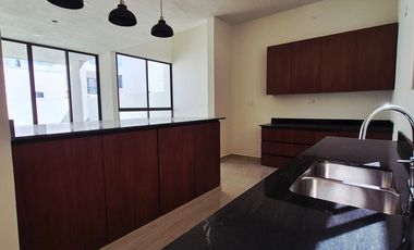 Casa en privada residencial de 3 Habitaciones en Venta. Conkal