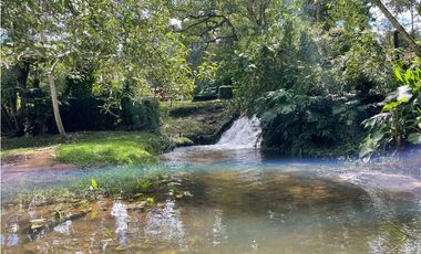 Casa en Venta en El Retiro con Cascada