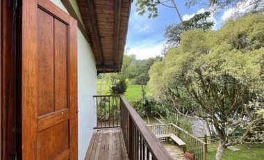 Casa en Venta en El Retiro con Cascada