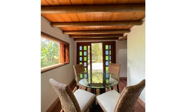 Casa en Venta en El Retiro con Cascada