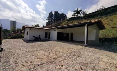 Casa en Arriendo en Envigado sector Antillas