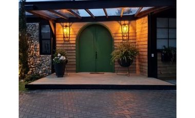 Casa en Arriendo Amoblada en El Retiro