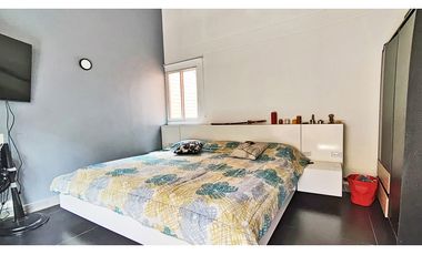 Vendo moderna casa remodelada en Castropol unidad cerrada