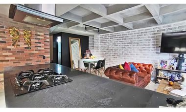 Vendo moderna casa remodelada en Castropol unidad cerrada