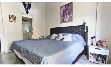 Vendo moderna casa remodelada en Castropol unidad cerrada