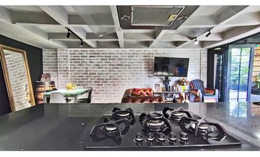 Vendo moderna casa remodelada en Castropol unidad cerrada